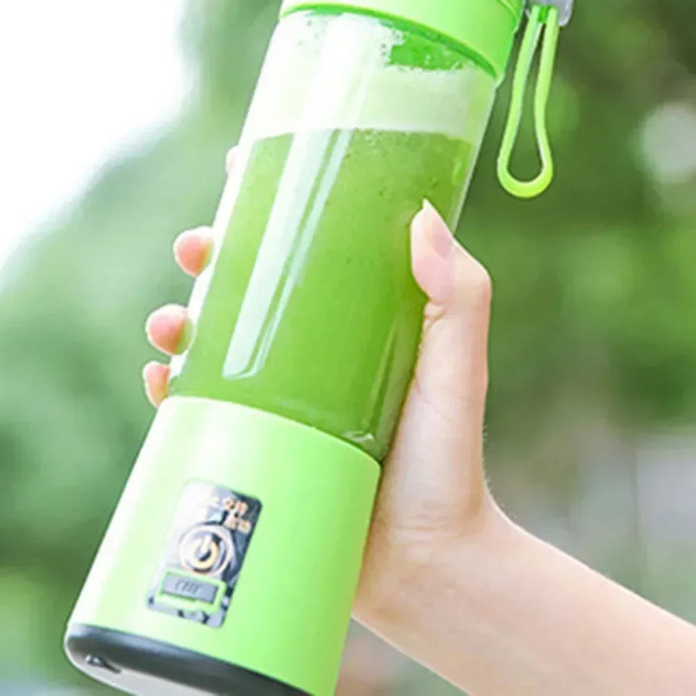 Portable Smoothie Maker Cup.
